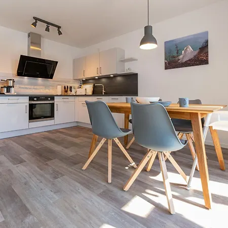 Haus Waldidyll, Vergissmeinnicht - Bade- & Saunawelt Taeglich Inklusive Apartment Sellin (Rugen)
