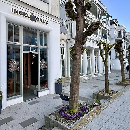 Haus Waldidyll, Vergissmeinnicht - Bade- & Saunawelt Taeglich Inklusive Apartment Sellin (Rugen)